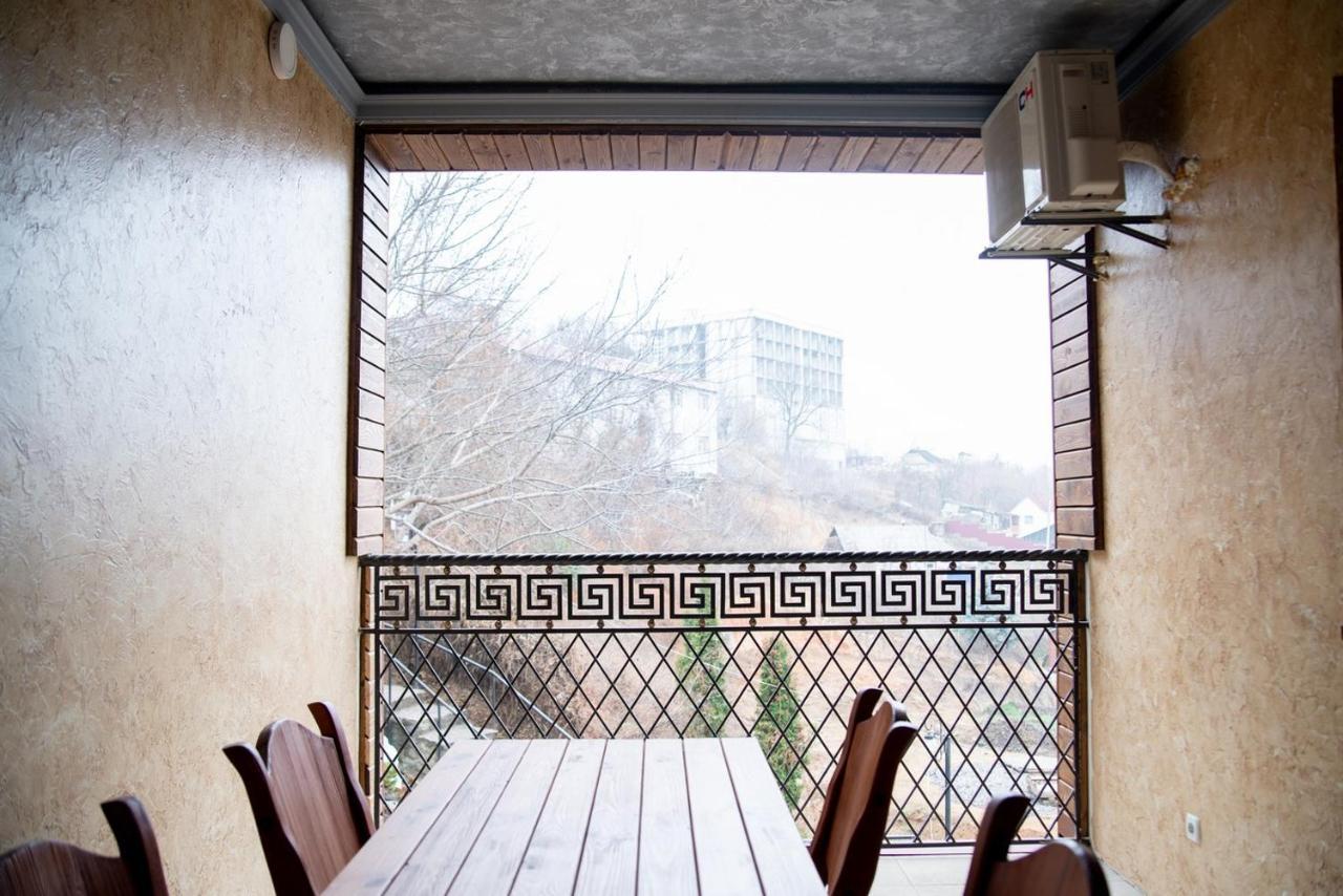 Melania Hotel Uman Exterior photo