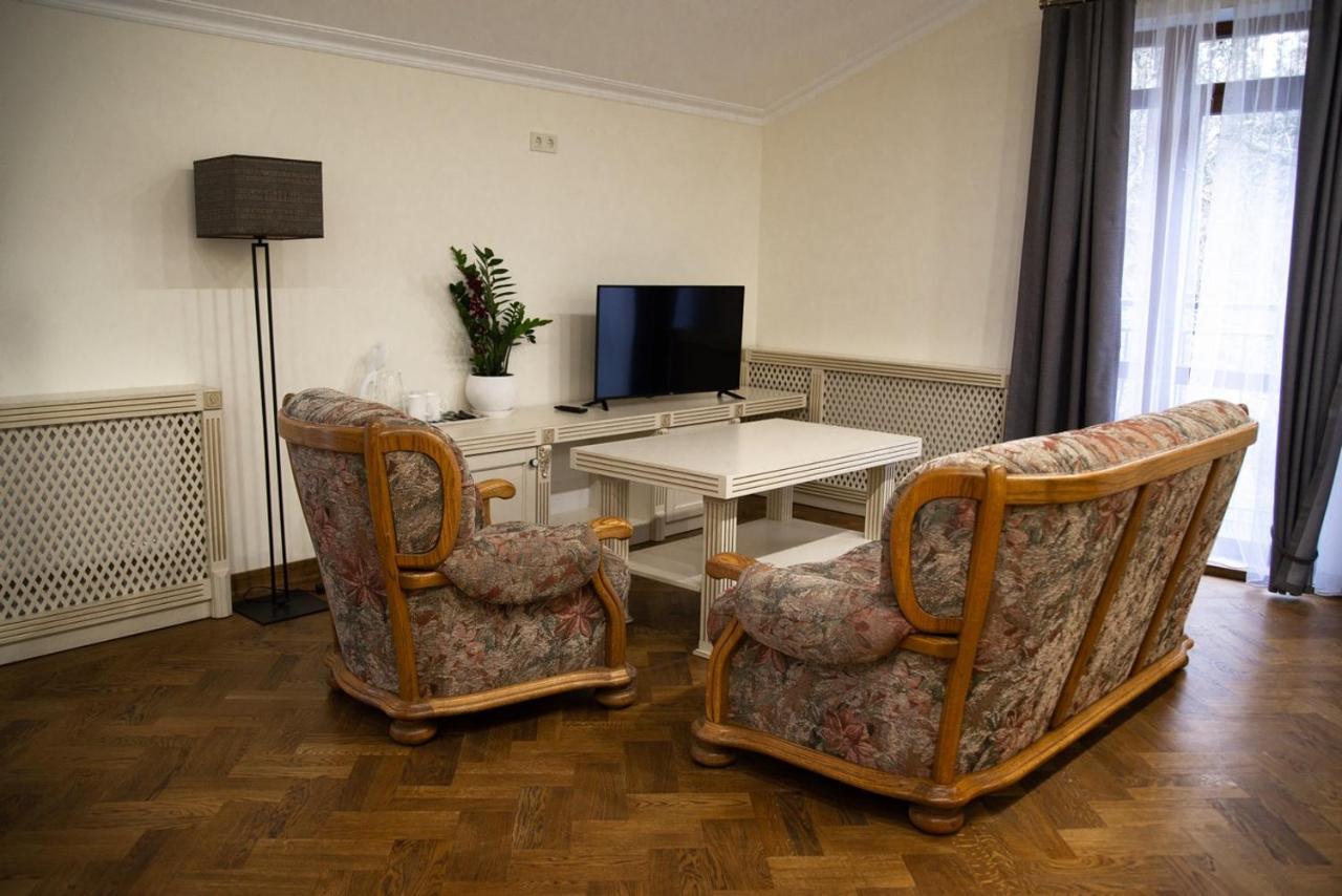 Melania Hotel Uman Exterior photo