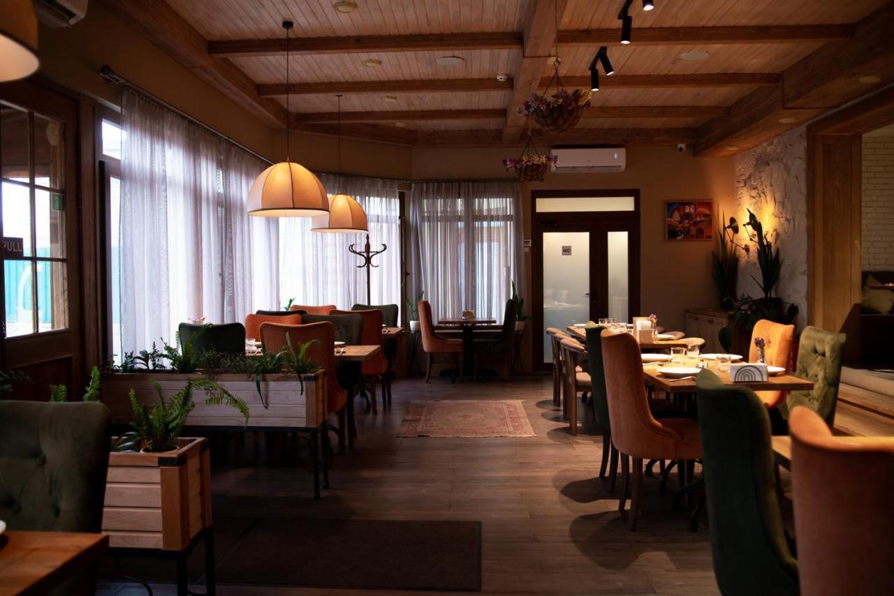 Melania Hotel Uman Exterior photo